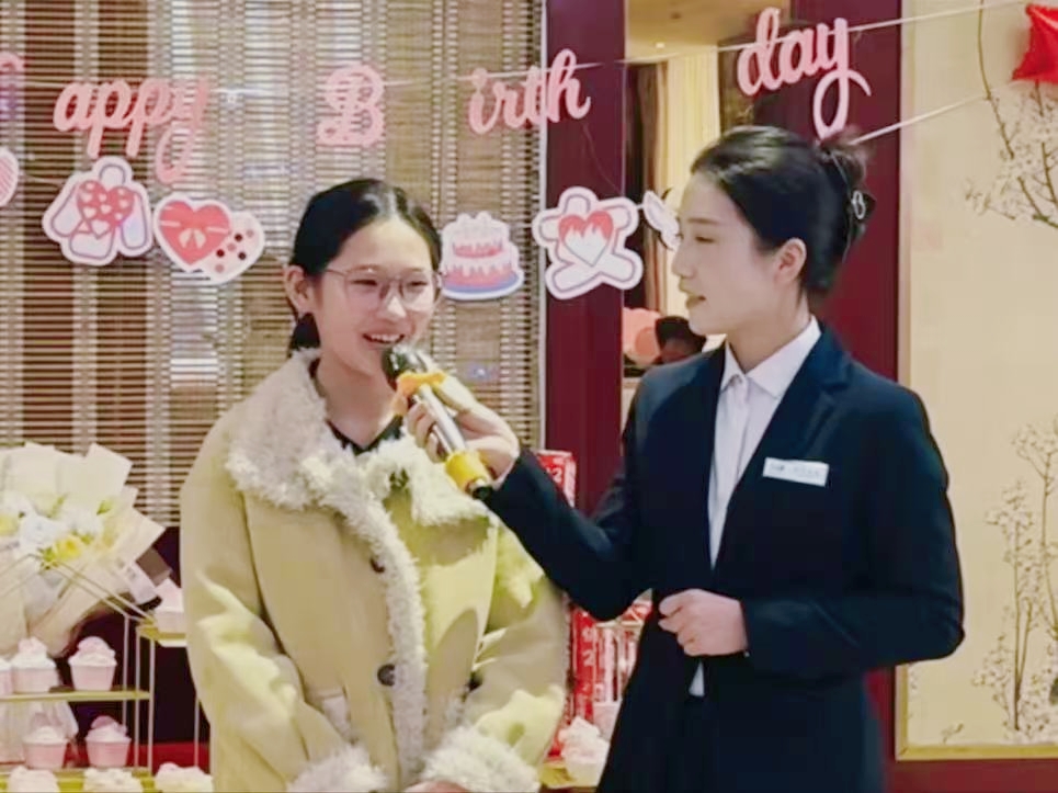 人生第一次，主持夢(mèng)的初次綻放