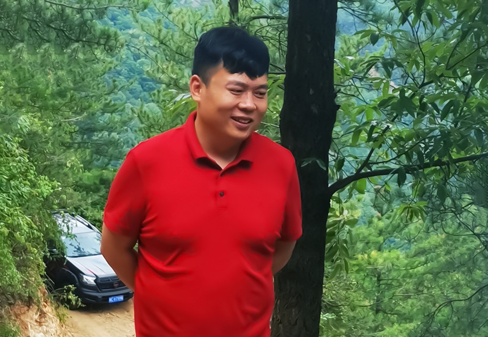 開元集團董事長許明月蒞臨盧氏中科視察指導工作